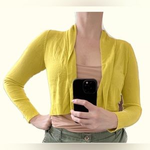 Cyrus crop lightweight yellow sweater
